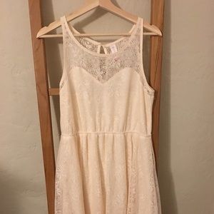 White cream lace dress